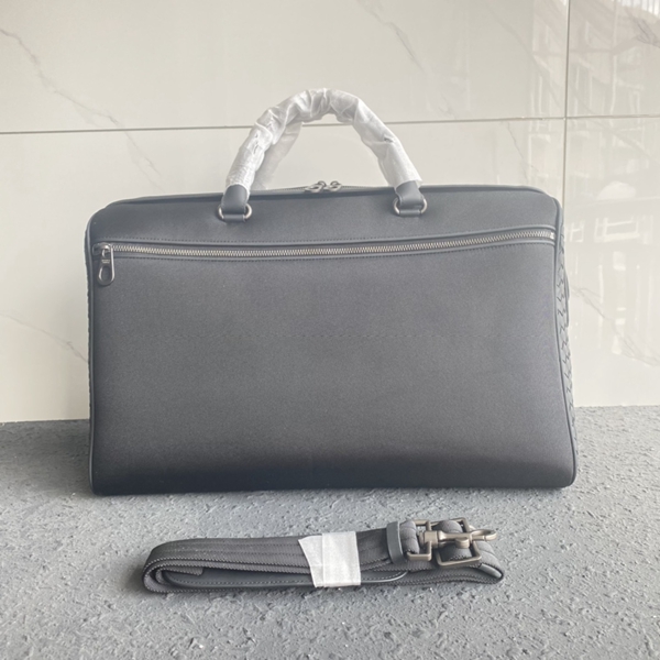 ボッテガヴェネタバッグ着用イメージ